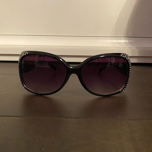 Black gem sunglasses